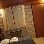 τείχιο μπουτίκ - Tihio Boutique - πέτρινος * Tichio