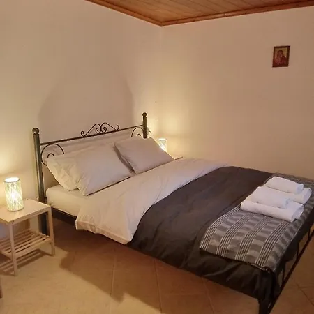 τείχιο μπουτίκ - Tihio Boutique - πέτρινος