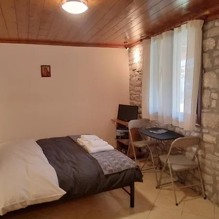 τείχιο μπουτίκ - Tihio Boutique - πέτρινος *