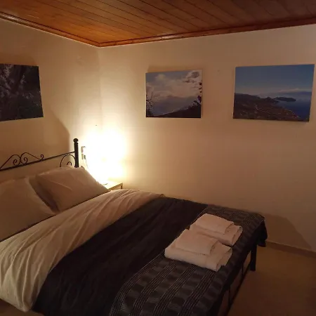 τείχιο μπουτίκ - Tihio Boutique - πέτρινος Tichio