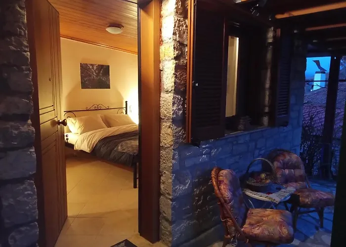 τείχιο μπουτίκ - Tihio Boutique - πέτρινος * Tichio