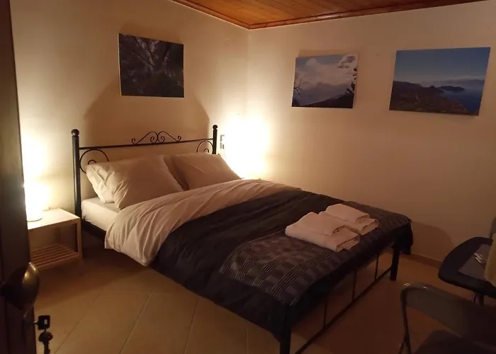 τείχιο μπουτίκ - Tihio Boutique - πέτρινος Tichio